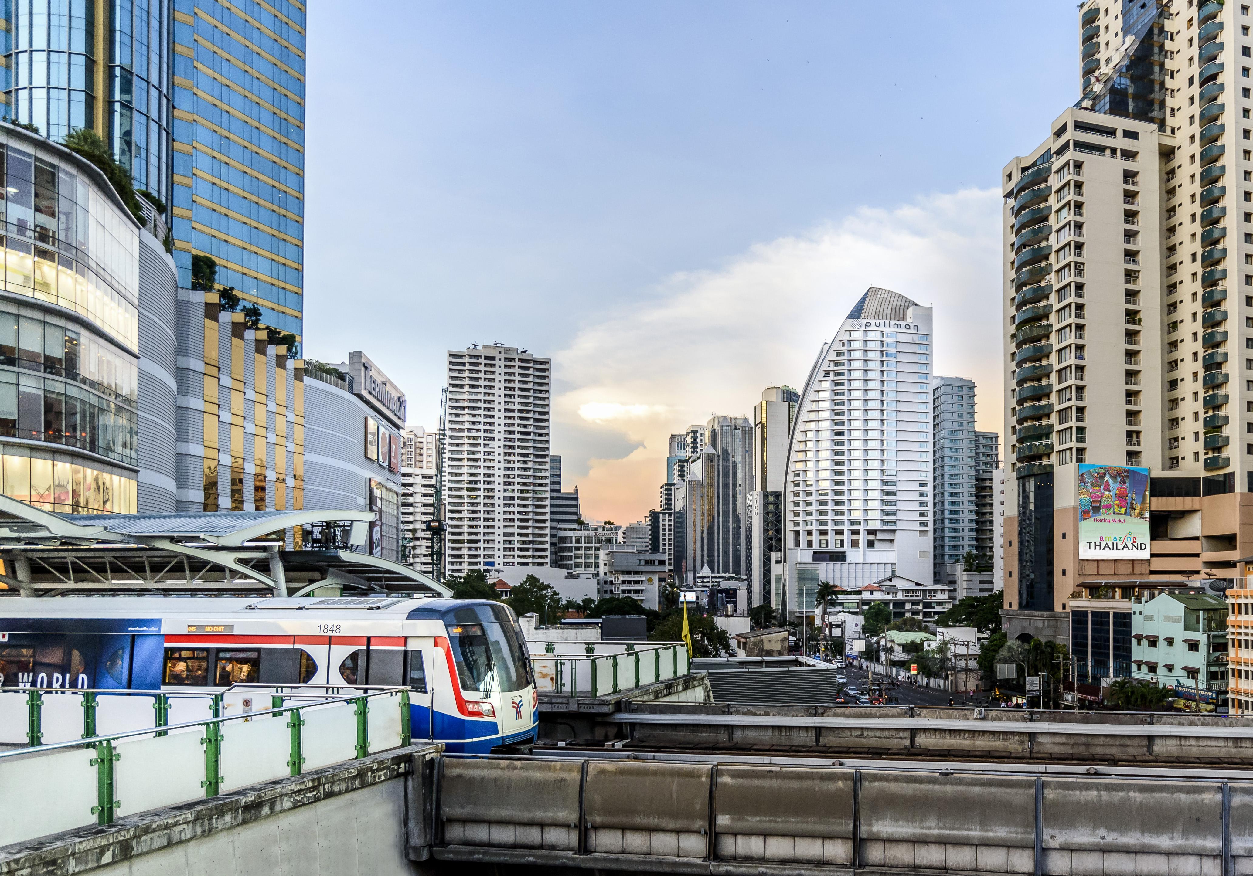 Hilton Bangkok Grande Asoke Hotel Buitenkant foto