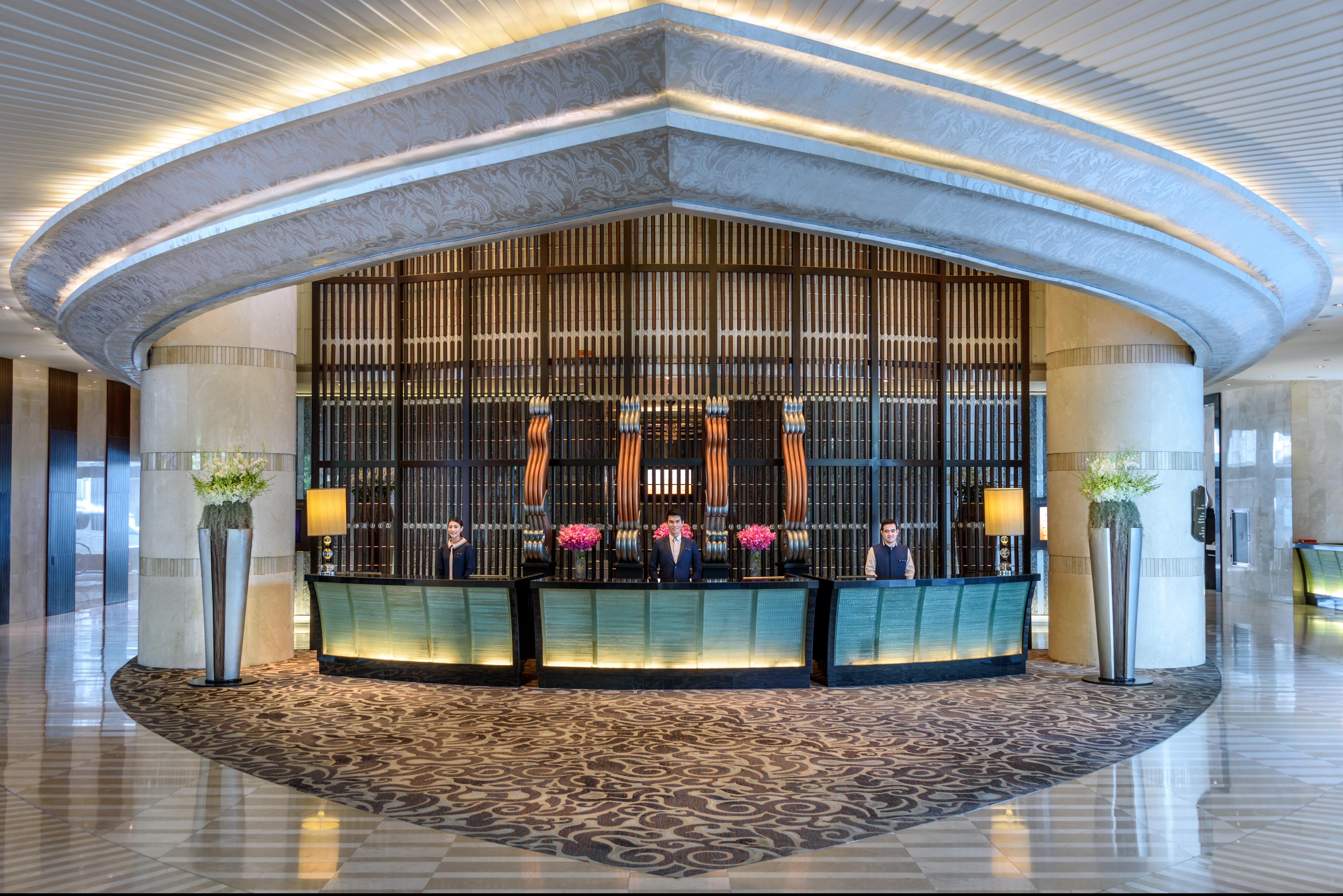 Hilton Bangkok Grande Asoke Hotel Buitenkant foto