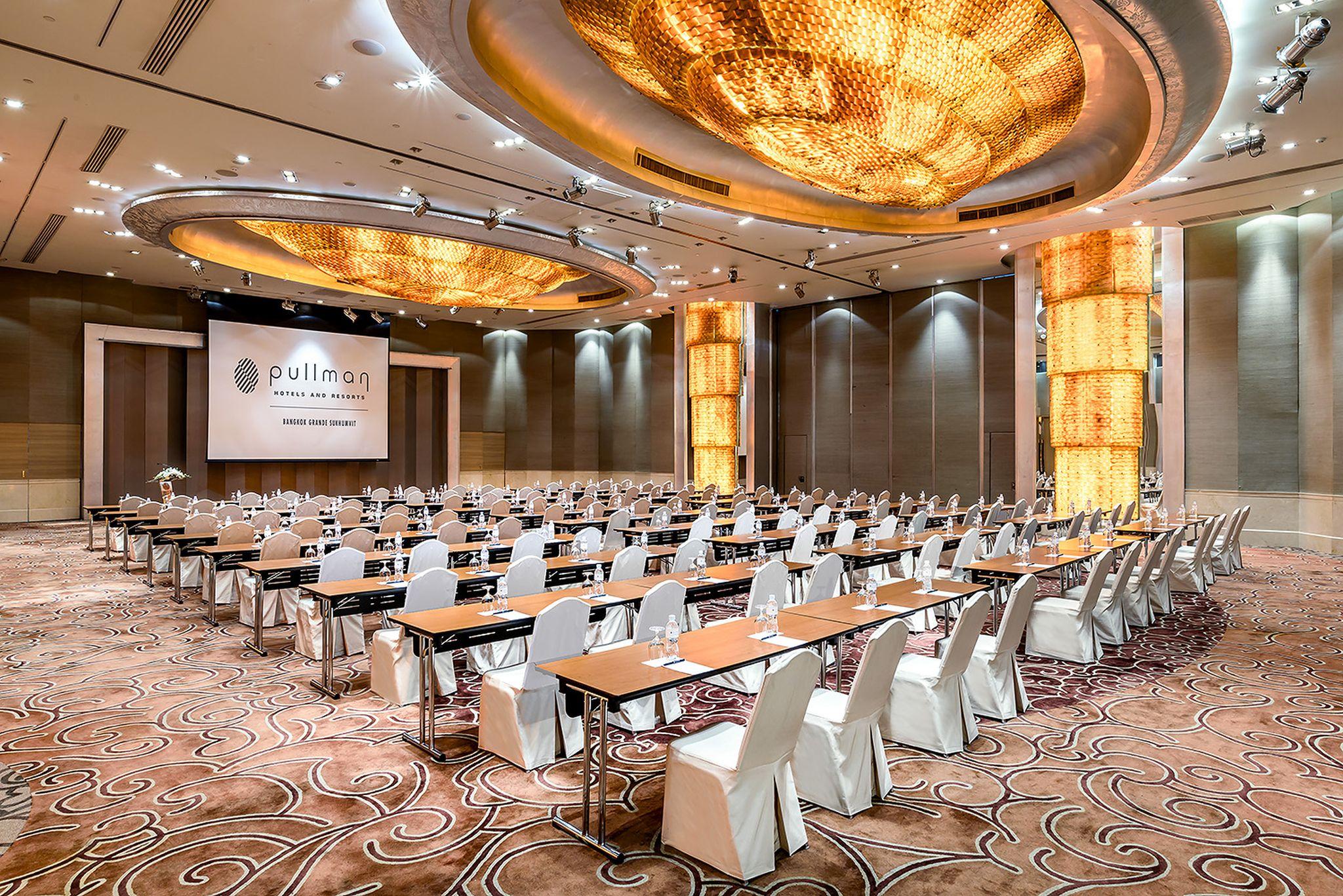 Hilton Bangkok Grande Asoke Hotel Buitenkant foto