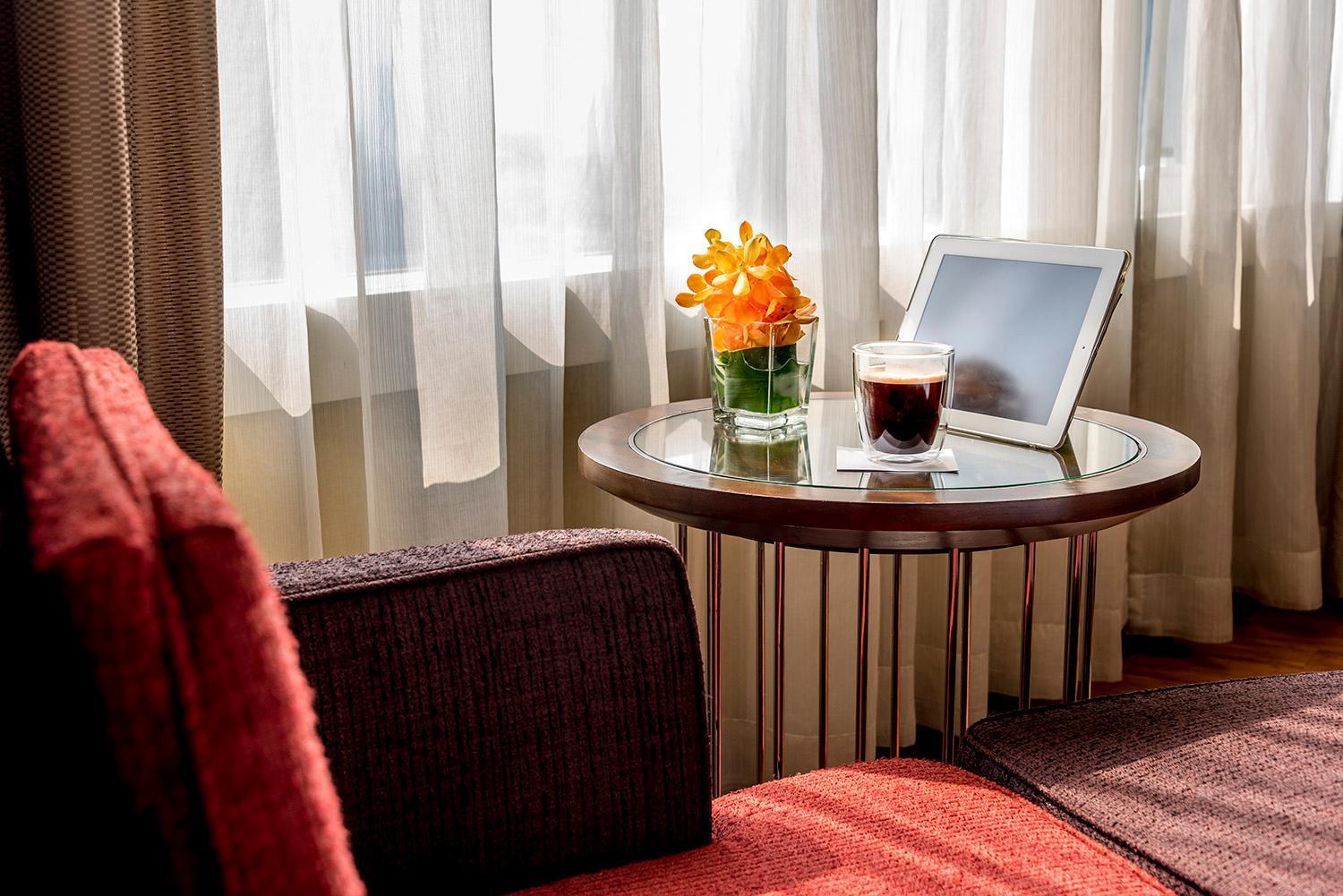 Hilton Bangkok Grande Asoke Hotel Buitenkant foto