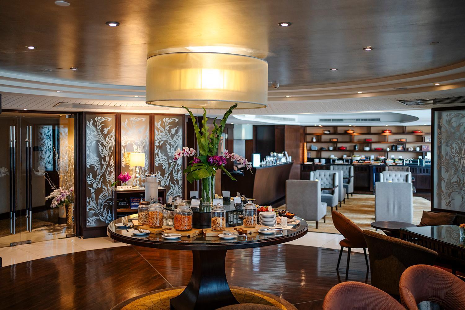 Hilton Bangkok Grande Asoke Hotel Buitenkant foto